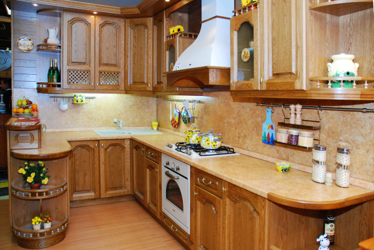 современные кухни из массива